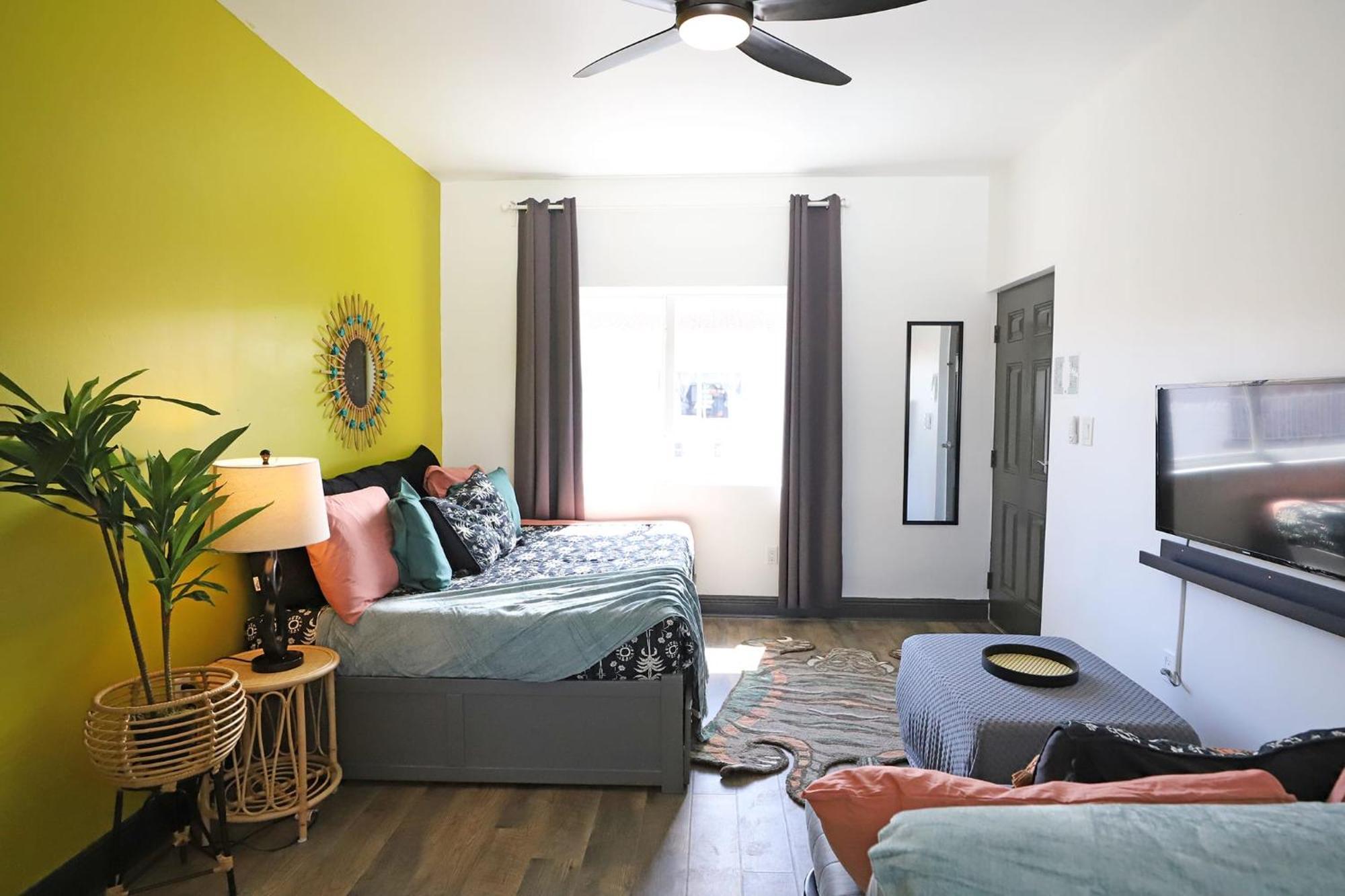 North Beach Steps To Sea Miami Apartment With Free Parking Family And Pet Friendly Miami Beach Ngoại thất bức ảnh
