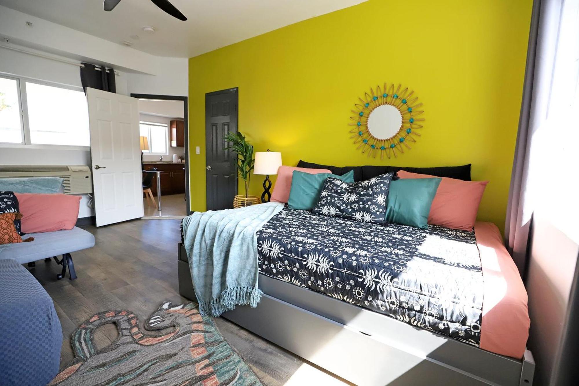 North Beach Steps To Sea Miami Apartment With Free Parking Family And Pet Friendly Miami Beach Ngoại thất bức ảnh